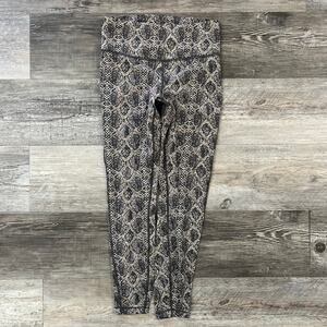 Athleta Ultimate 7/8 Snake Print Gray Women XS‎ Athleisure Mid Rise Leggings